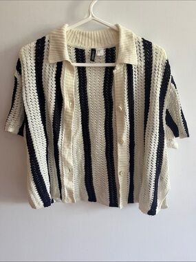 Striped Open-Knit Short Sleeve Sweater - Black & Cream